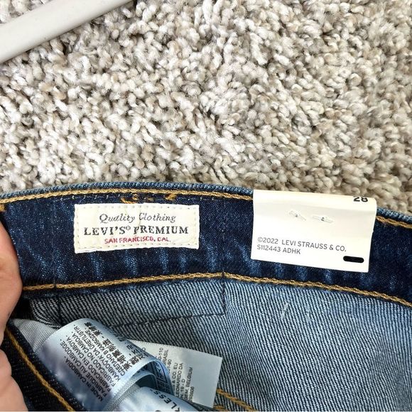 Levi’s Shorts Women’s 28 501 High Rise Button Fly Mid-Thigh Jean Shorts - Picture 6 of 9